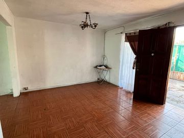 Casa En Venta En Clotario Blest, Cerca De Av Departamental