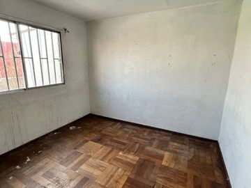 Casa En Venta En Clotario Blest, Cerca De Av Departamental