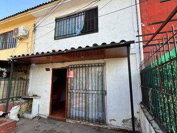 Casa En Venta En Clotario Blest, Cerca De Av Departamental
