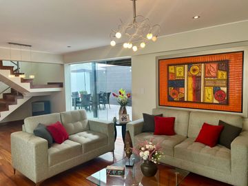 ✨Venta De Exclusivo Duplex En El Corazón De Miraflores – 189 M²✨