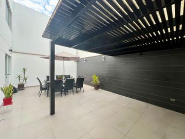 ✨Venta De Exclusivo Duplex En El Corazón De Miraflores – 189 M²✨