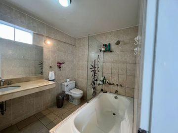 ✨Venta De Exclusivo Duplex En El Corazón De Miraflores – 189 M²✨