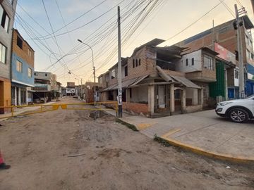 ¡Atención Inversionista! Se Vende Casa En Avenida Pastor Sevilla