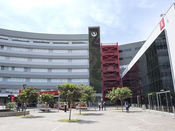 MODERNO DÚPLEX CON ESTILO Y FUNCIONALIDAD EN SAN MIGUEL