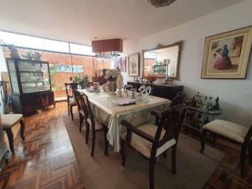 VENTA CASA EN SURCO CERCA DE PARQUE
