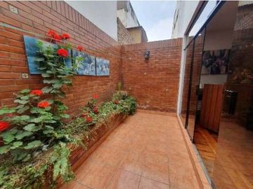VENTA CASA EN SURCO CERCA DE PARQUE
