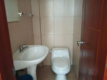 Amplia casa independiente de arriendo en Sangolquí en Urbanización cerrada $600 incluida alícuota.