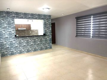 Departamento en Venta en Villa de Pozos en privada con 3 recamaras.