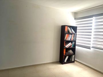 Departamento en Venta en Villa de Pozos en privada con 3 recamaras.