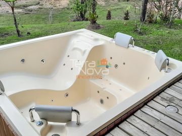 Finca en península en construcción tradicional en venta Guatapé