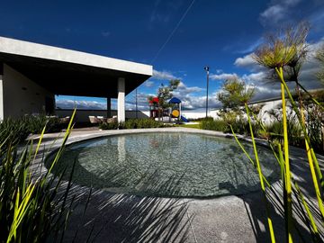 Venta de departamento de 2 niveles en Ziré, Querétaro