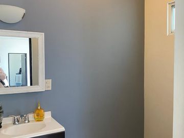 ¡Casa en venta! en Lomas Modelo, Monterrey N.L. Casa de 3 niveles 🏡