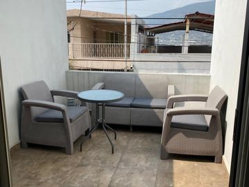 ¡Casa en venta! en Lomas Modelo, Monterrey N.L. Casa de 3 niveles 🏡