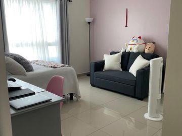 ¡Casa en venta! en Lomas Modelo, Monterrey N.L. Casa de 3 niveles 🏡