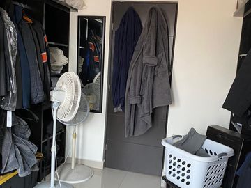 ¡Casa en venta! en Lomas Modelo, Monterrey N.L. Casa de 3 niveles 🏡