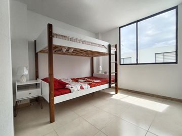 🏡 CASA A ESTRENAR EN PUEMBO – CONJUNTO TRIANA