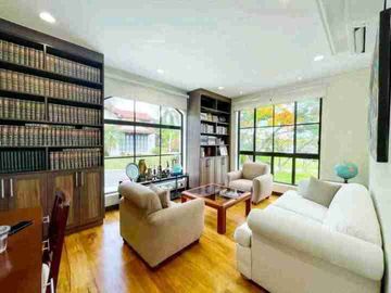 Tagaytay House/ Mansion for Sale