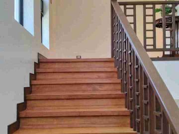 Tagaytay House/ Mansion for Sale