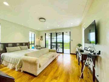 Tagaytay House/ Mansion for Sale