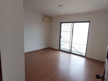 VENDO CASA EN VERACRUZ, VER, PRIVILEGIADA, EXCELENTE DISTRIBUCIÓN Y COMODIDAD TOTAL.