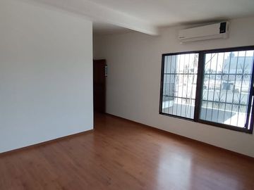 VENDO CASA EN VERACRUZ, VER, PRIVILEGIADA, EXCELENTE DISTRIBUCIÓN Y COMODIDAD TOTAL.