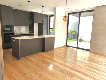 VENTA DE DEPARTAMENTO DE 2 DORMITORIOS EN LA MEJOR UBICACIÓN DE CUMBAYA