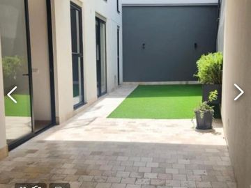 VENTA DE DEPARTAMENTO DE 2 DORMITORIOS EN LA MEJOR UBICACIÓN DE CUMBAYA