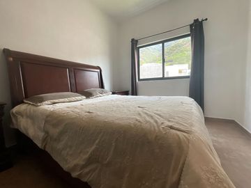 CASA + DEPARTAMENTO  ¡TU REFUGIO SOÑADO A ORILLAS DEL LAGO EN RIVIERA DE CHAPALA! 🌅
