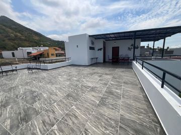 CASA + DEPARTAMENTO  ¡TU REFUGIO SOÑADO A ORILLAS DEL LAGO EN RIVIERA DE CHAPALA! 🌅