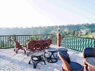 Resort style house and lot in Tagaytay for sale
