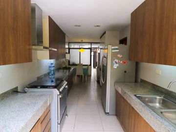 VENDO CASA PARA FAMILIA GRANDE