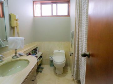 VENDO CASA PARA FAMILIA GRANDE