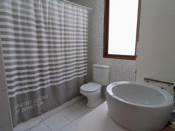 VENDO CASA PARA FAMILIA GRANDE