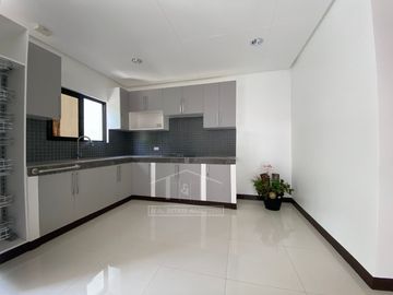 House & Lot For Sale Newly Built In Parkplace Village Imus Cavite Near Vermosa Landers