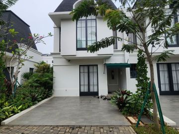 Rumah Mewah Cantik Elegan Strategis Area Bintaro Tangerang Selatan
