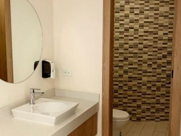 VENTA CASA SECTOR SAN JUAN DE LUJO, CON MUEBLES.