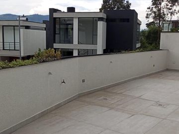 VENTA CASA SECTOR SAN JUAN DE LUJO, CON MUEBLES.