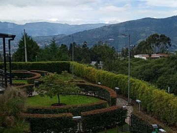 VENTA CASA SECTOR SAN JUAN DE LUJO, CON MUEBLES.