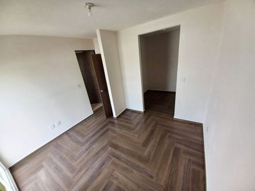 Casa en venta con 4 habitaciones