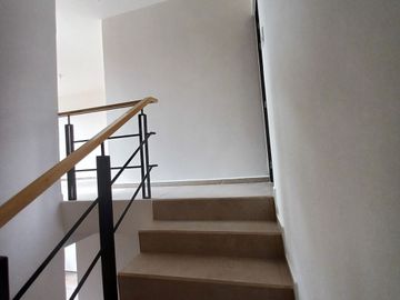 Casa en venta con 4 habitaciones