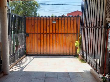LINDA CASA EN BARRIO RESIDENCIAL MAIPU