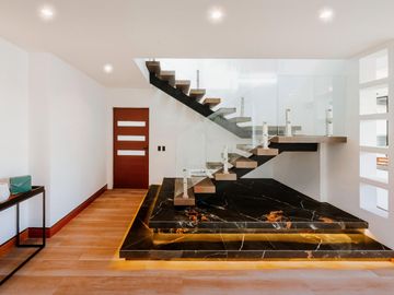 Hermosa Casa de Venta I 4 Dormitorios I TUMBACO sector Hilacril I De Oportunidad!