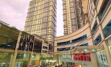 CLEAN TITLE PERPETUAL OWNERSHIP Top HIGH END CONDO Modern Minimialist Condo near MAKATI BGC ROCKWELL AIRPORT  Hotel Mall Resturants and Airport Hospital School Office