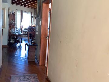 CUMBAYA VENTA CASA DENTRO DE URBANIZACION DE PRIMERA