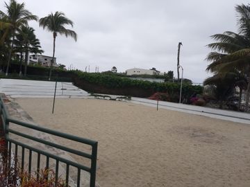 CONDOMINIO CARABELAS DE COLON VENDO DPTO FRENTE AL MAR