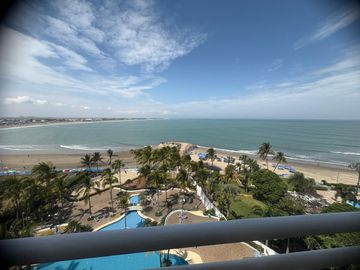 CONDOMINIO CARABELAS DE COLON VENDO DPTO FRENTE AL MAR