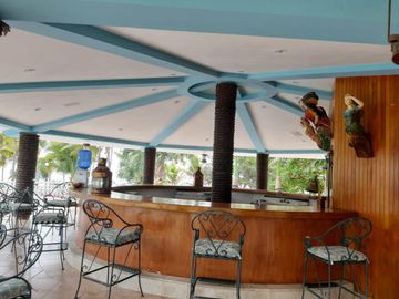 CONDOMINIO CARABELAS DE COLON VENDO DPTO FRENTE AL MAR