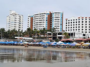 CONDOMINIO CARABELAS DE COLON VENDO DPTO FRENTE AL MAR