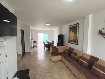 VILLAMIL PLAYAS VENDO HERMOSA CASA EN URBANIZACION LA RIVIERA DEL MAR