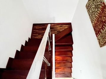 Casa en Venta (Recién Remodelada) en La Exclusiva Urbanización La Alborada - Surco